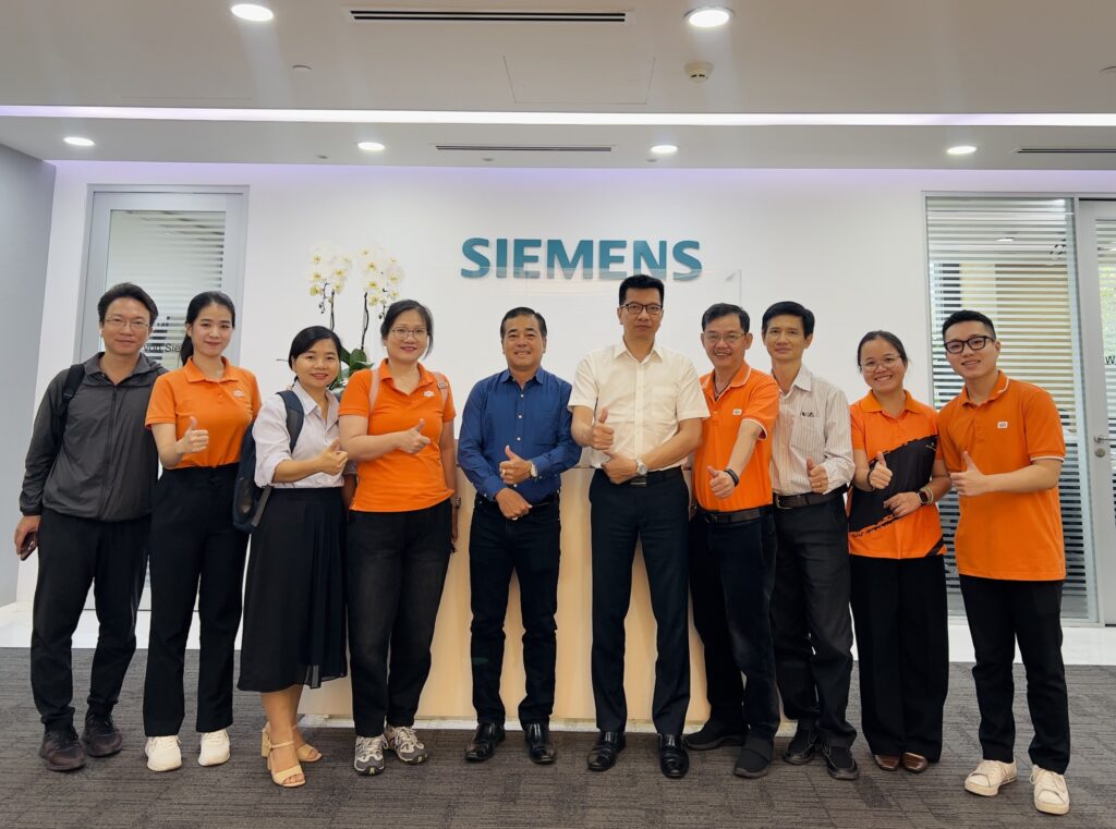 FPT hợp tác chiến lược cùng Siemens tạo bệ phóng mới cho thế hệ kỹ sư Automotive thời đại số