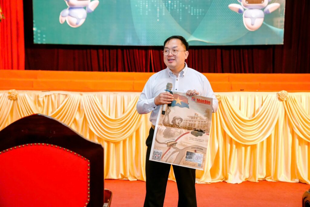 Diễn giả Hoàng Nam Tiến – Phó Chủ tịch Hội đồng Trường Trường Đại học FPT