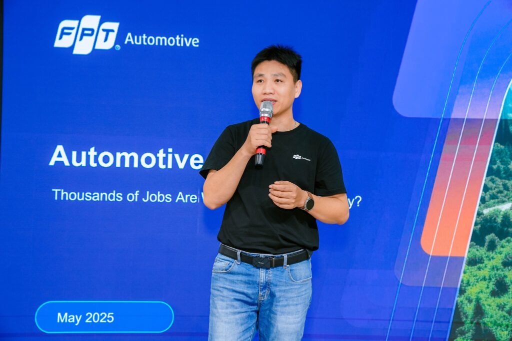 Anh Đỗ Văn Quyết – chuyên gia đến từ FPT Automotive chia sẻ tại sự kiện