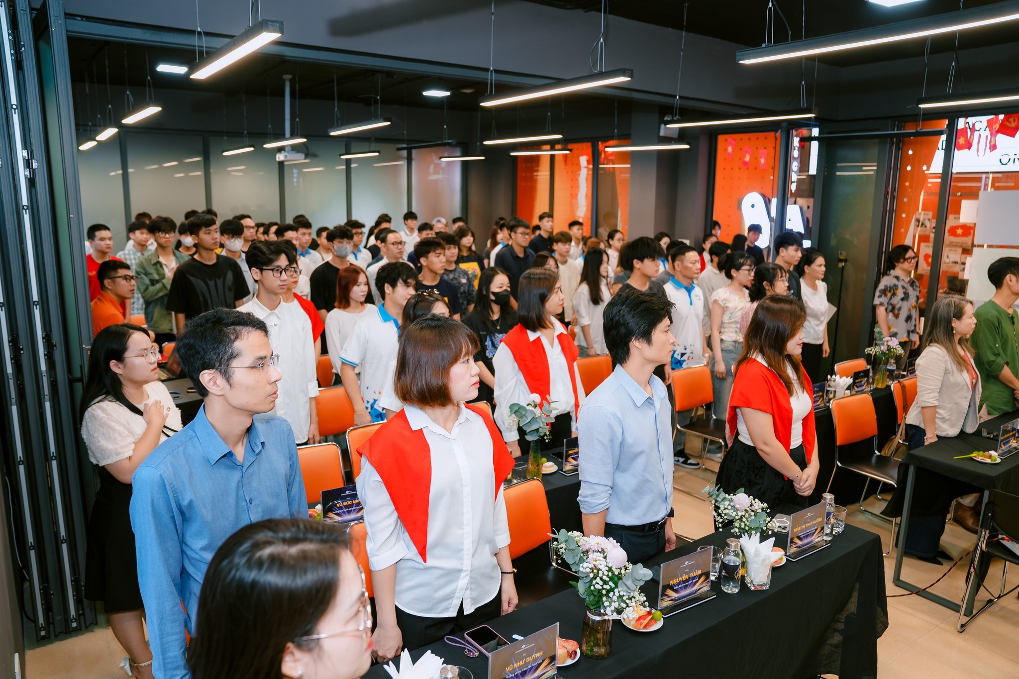 Rực đỏ tinh thần A80 trong Lễ Khai giảng tháng 8 – Học kỳ Summer 2025 tại Viện đào tạo quốc tế FPT