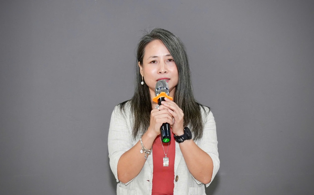 Cô Phương Anh – Phó Giám đốc Viện đào tạo quốc tế FPT phát biểu tại buổi lễ