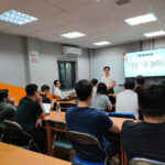 Khởi đầu hành trình cùng Trí tuệ Nhân tạo: Buổi định hướng lớp I1.2510.E0 tại Cranes FPT