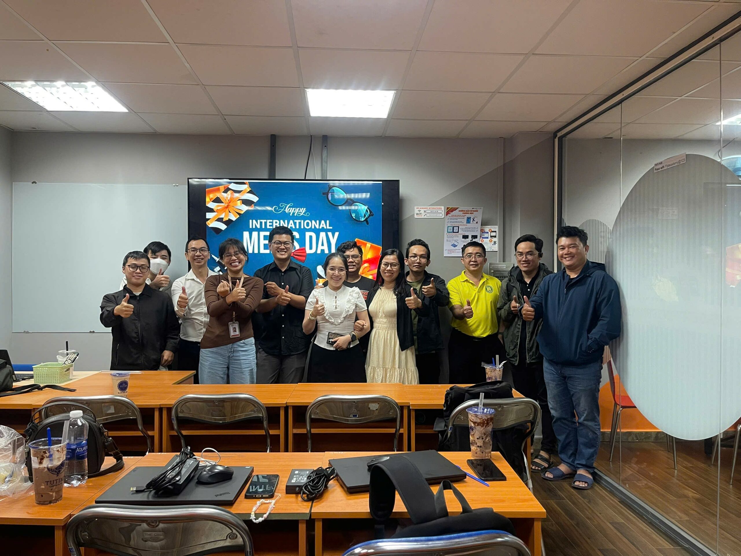 Hoạt động Quiz và Assignment giúp sinh viên lớp I1.2510.E0 nâng cao chất lượng học tập tại Cranes FPT